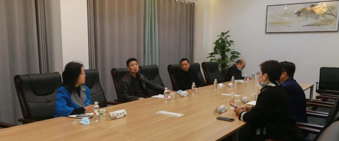 汉阳区人大常委会副主任陶维明一行莅临健民集团指导调研