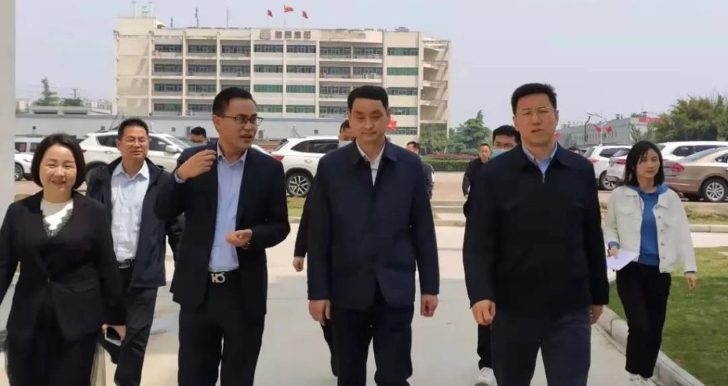 健民微闻|湖北省经信厅厅长刘海军一行领导莅临叶开泰国药指导